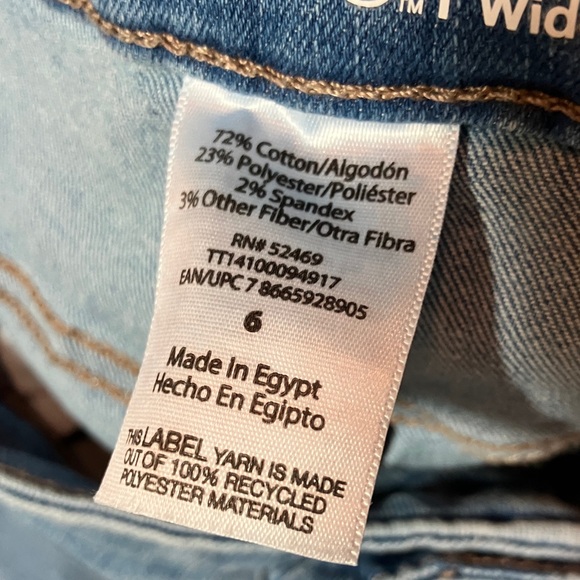 Time and Tru High rise Wide leg Light Blue Jeans - Picture 4 of 9